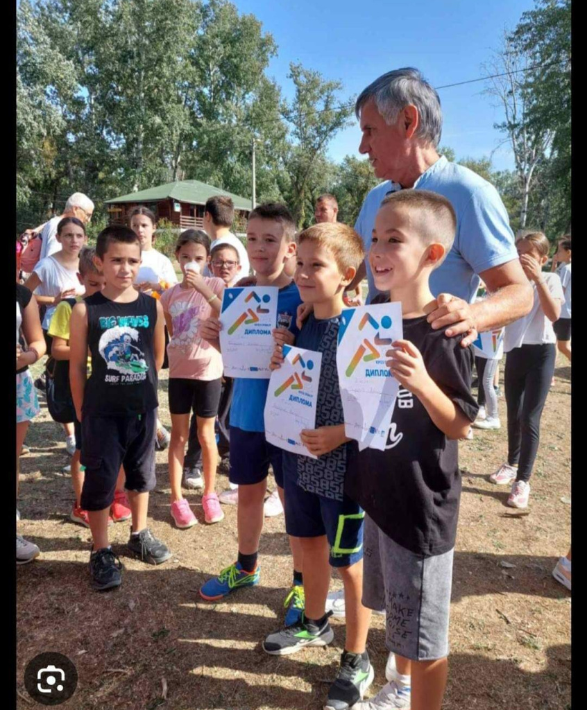 Screenshot_2024-09-27-18-43-08-22_a23b203fd3aafc6dcb84e438dda678b6.jpg Screenshot_2024-09-27-18-43-08-22_a23b203fd3aafc6dcb84e438dda678b6.jpg